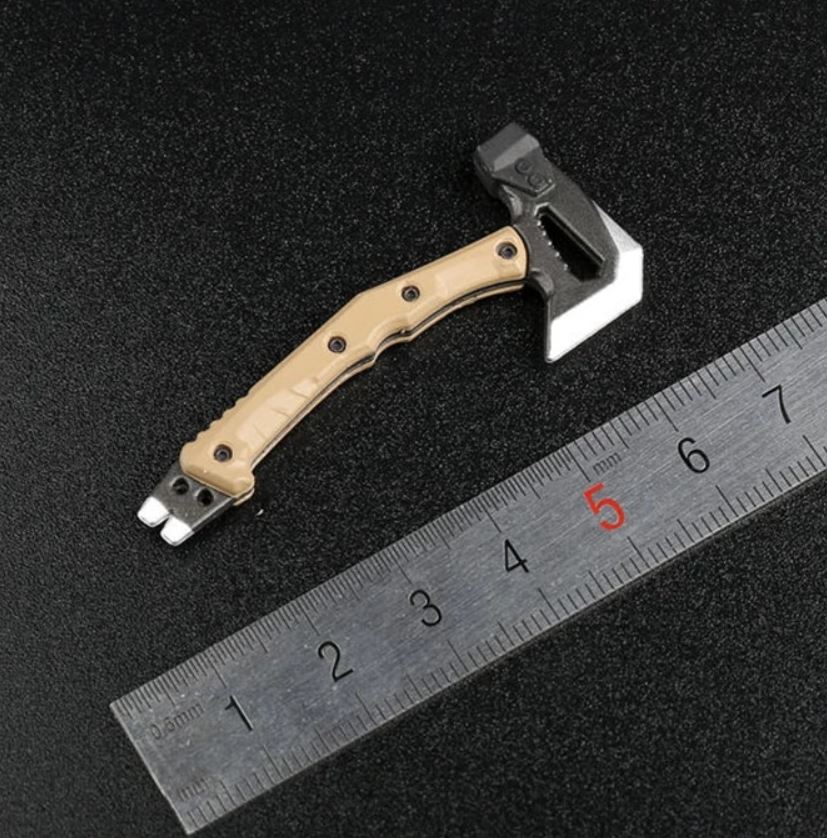 Sekera per figúrky 1:6 - hnedá