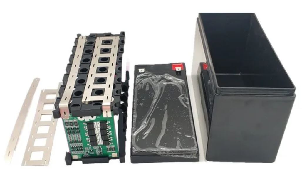 Púzdro pre 3 sloty (12V) 18650 li-ion batériu - SET