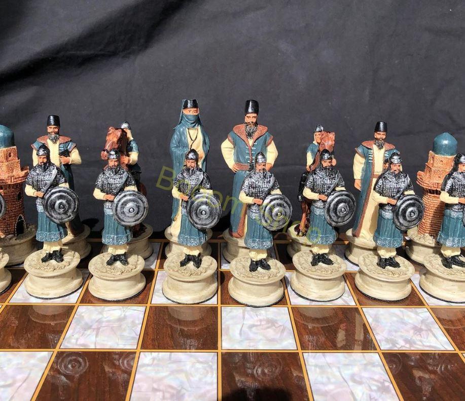 Zberateľské šachové figúrky ručne maľované - 12,5cm