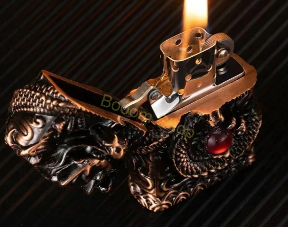 Kovový benzínový zapaľovač