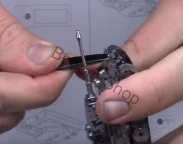 Mini kovový model