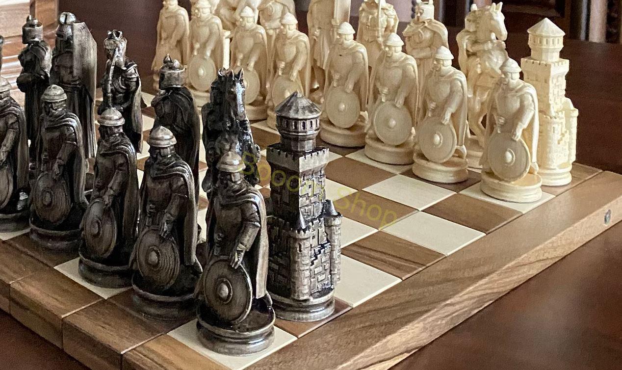Luxusné drevené šachové figúrky