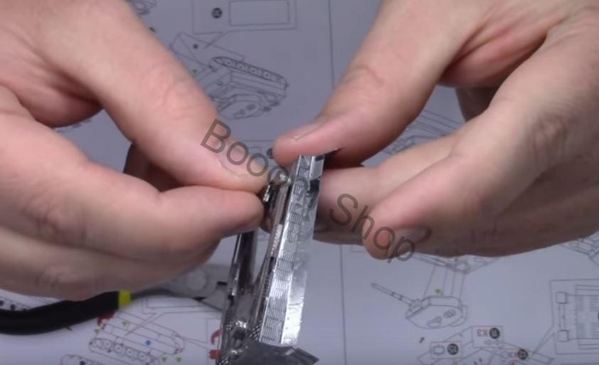 Mini kovový model
