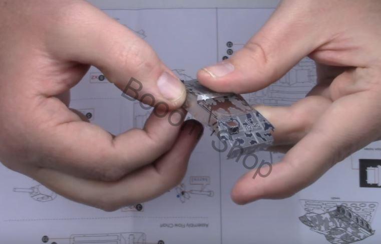 Mini kovový model